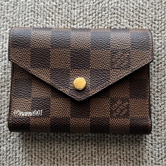 Louis Vuitton Damier Ebene Compact Wallet - Picture 3 of 11
